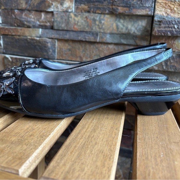 Anne Klein iflex Women's Black Embellished Slingback Heels - Picture 6 of 8